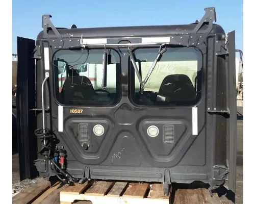 FREIGHTLINER Cascadia 113 Cab Assembly