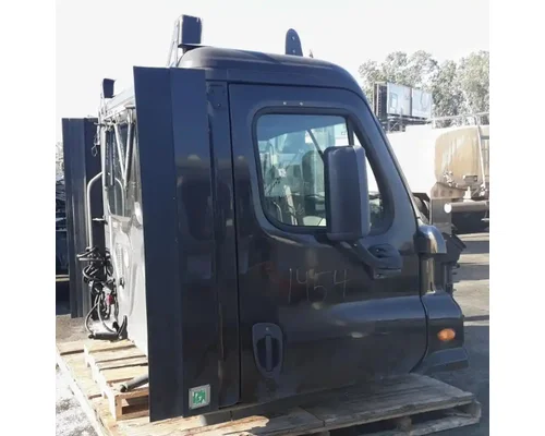 FREIGHTLINER Cascadia 113 Cab Assembly