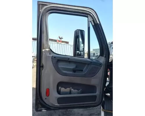 FREIGHTLINER Cascadia 113 Cab Assembly