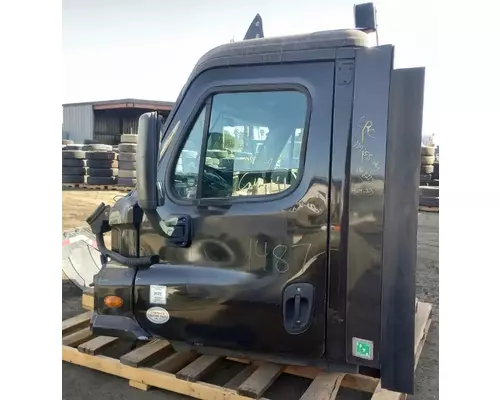 FREIGHTLINER Cascadia 113 Cab Assembly