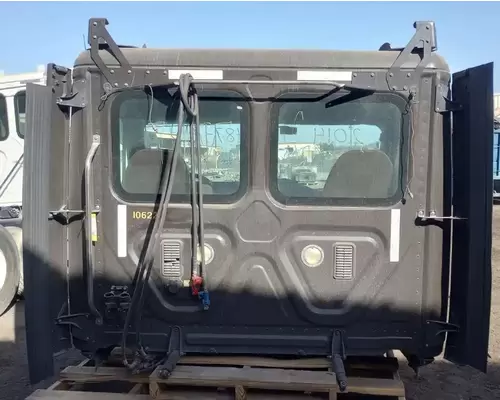 FREIGHTLINER Cascadia 113 Cab Assembly