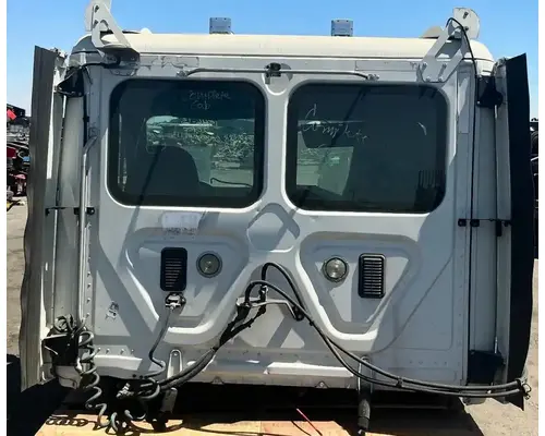 FREIGHTLINER Cascadia 113 Cab Assembly