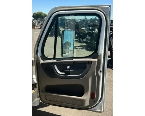 FREIGHTLINER Cascadia 113 Cab Assembly