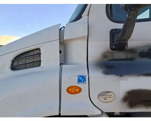 FREIGHTLINER Cascadia 113 Cowl