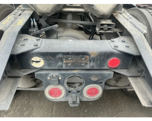 FREIGHTLINER Cascadia 113 Crossmember