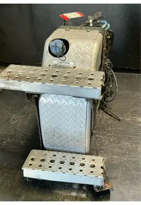 FREIGHTLINER Cascadia 113 DEF Tank