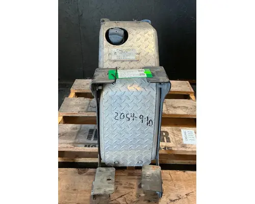 FREIGHTLINER Cascadia 113 DEF Tank