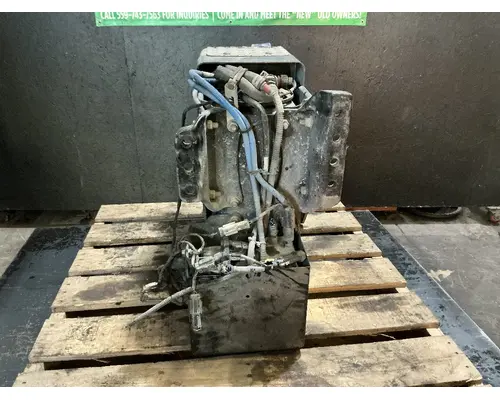 FREIGHTLINER Cascadia 113 DEF Tank