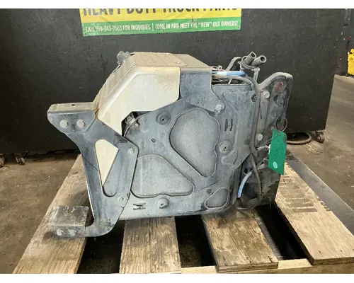 FREIGHTLINER Cascadia 113 DEF Tank