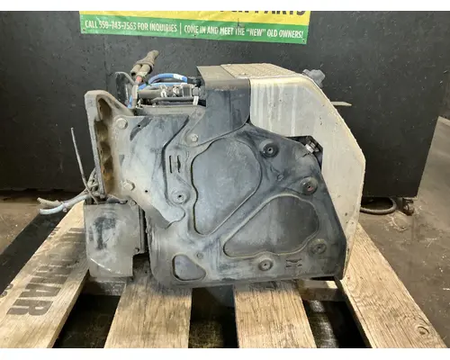 FREIGHTLINER Cascadia 113 DEF Tank