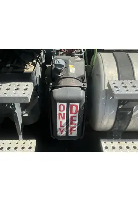 FREIGHTLINER Cascadia 113 DEF Tank