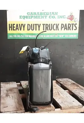 FREIGHTLINER Cascadia 113 DEF Tank