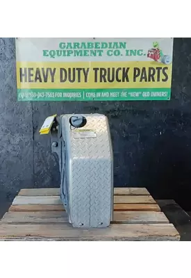 FREIGHTLINER Cascadia 113 DEF Tank