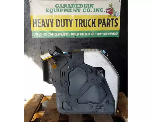 FREIGHTLINER Cascadia 113 DEF Tank
