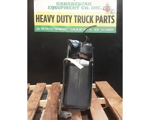 FREIGHTLINER Cascadia 113 DEF Tank