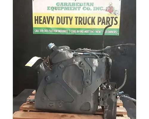 FREIGHTLINER Cascadia 113 DEF Tank