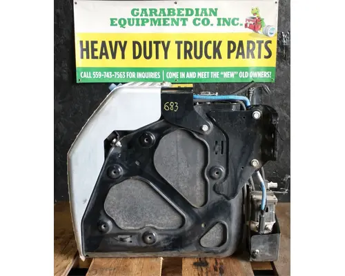 FREIGHTLINER Cascadia 113 DEF Tank