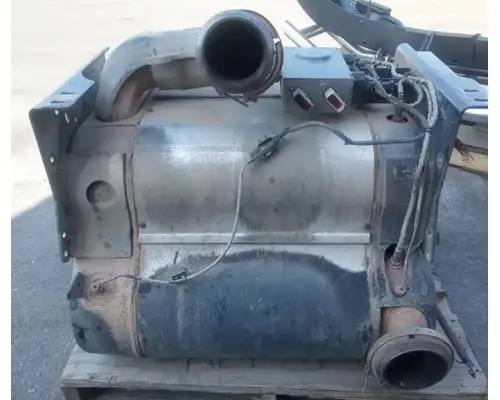 FREIGHTLINER Cascadia 113 DPF (Diesel Particulate Filter)