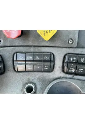 FREIGHTLINER Cascadia 113 Dash/Console Switch