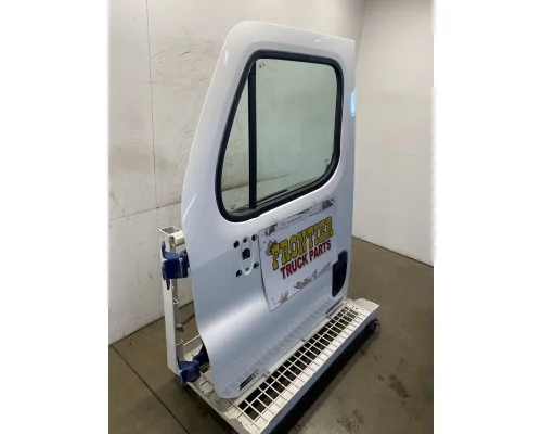 FREIGHTLINER Cascadia 113 Door Assembly, Front