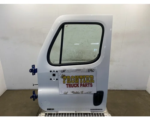 FREIGHTLINER Cascadia 113 Door Assembly, Front