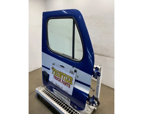 FREIGHTLINER Cascadia 113 Door Assembly, Front