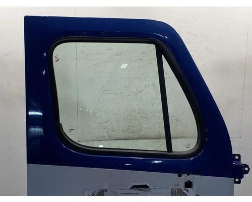 FREIGHTLINER Cascadia 113 Door Assembly, Front