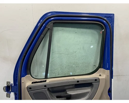 FREIGHTLINER Cascadia 113 Door Assembly, Front