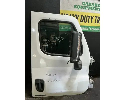 FREIGHTLINER Cascadia 113 Door Assembly, Front