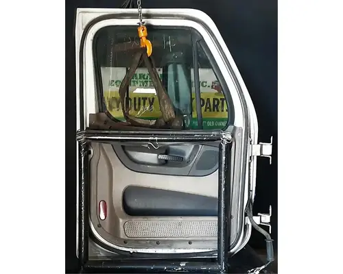 FREIGHTLINER Cascadia 113 Door Assembly, Front