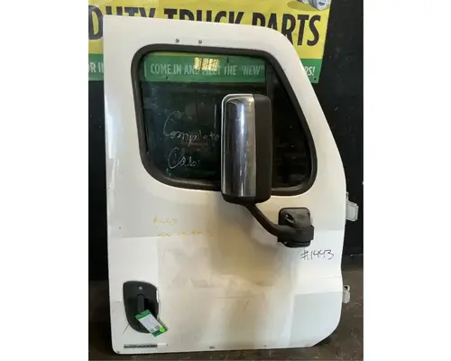 FREIGHTLINER Cascadia 113 Door Assembly, Front