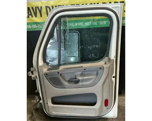 FREIGHTLINER Cascadia 113 Door Assembly, Front