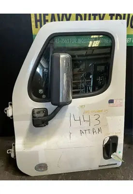 FREIGHTLINER Cascadia 113 Door Assembly, Front