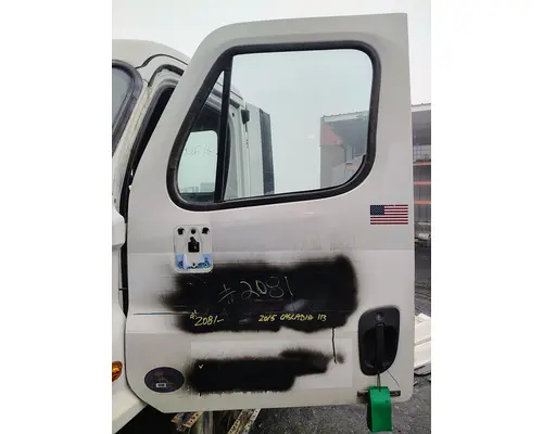 FREIGHTLINER Cascadia 113 Door Assembly, Front