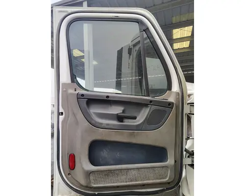 FREIGHTLINER Cascadia 113 Door Assembly, Front