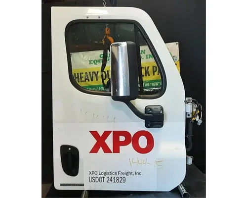 FREIGHTLINER Cascadia 113 Door Assembly, Front