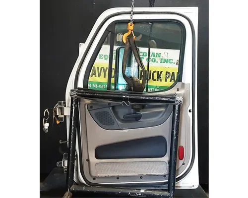FREIGHTLINER Cascadia 113 Door Assembly, Front