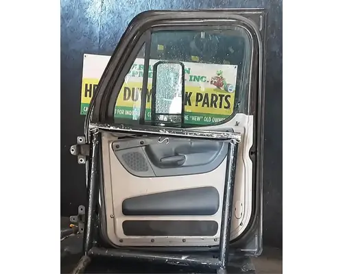 FREIGHTLINER Cascadia 113 Door Assembly, Front