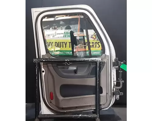 FREIGHTLINER Cascadia 113 Door Assembly, Front