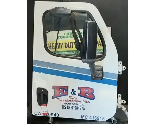 FREIGHTLINER Cascadia 113 Door Assembly, Front