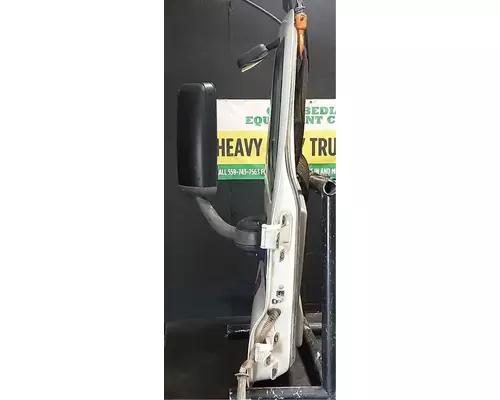 FREIGHTLINER Cascadia 113 Door Assembly, Front