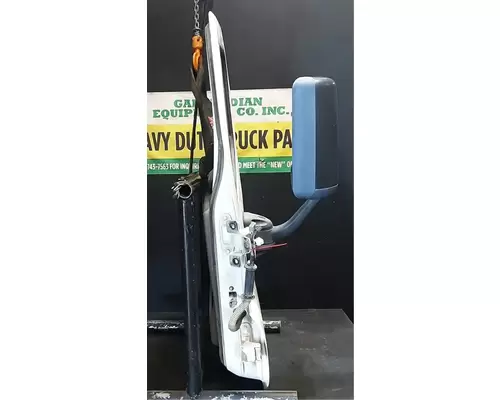 FREIGHTLINER Cascadia 113 Door Assembly, Front