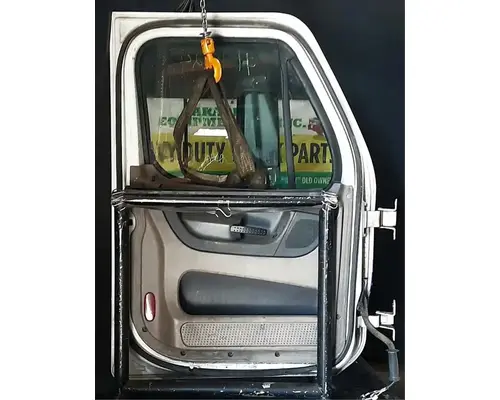 FREIGHTLINER Cascadia 113 Door Assembly, Front
