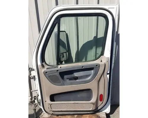 FREIGHTLINER Cascadia 113 Door Assembly, Front
