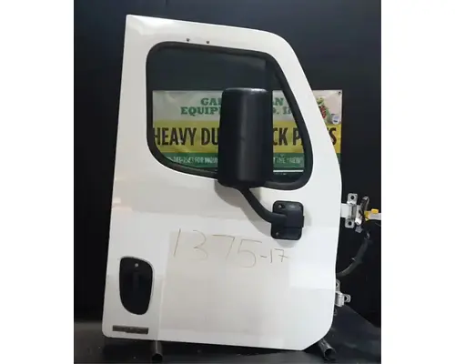 FREIGHTLINER Cascadia 113 Door Assembly, Front