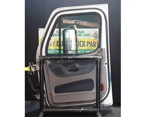 FREIGHTLINER Cascadia 113 Door Assembly, Front