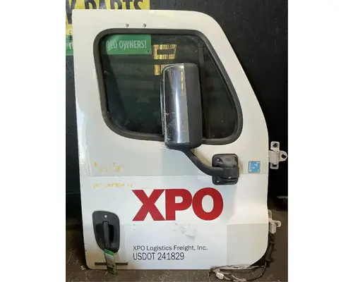 FREIGHTLINER Cascadia 113 Door Assembly, Front