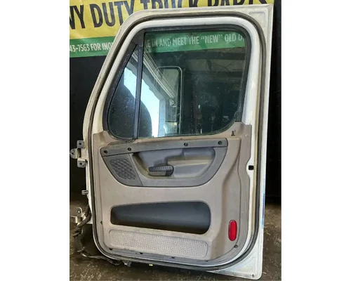 FREIGHTLINER Cascadia 113 Door Assembly, Front