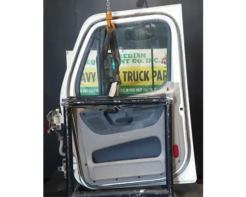 FREIGHTLINER Cascadia 113 Door Assembly, Front
