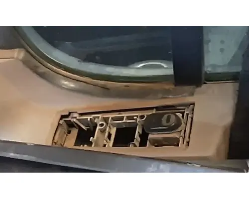 FREIGHTLINER Cascadia 113 Door Assembly, Front